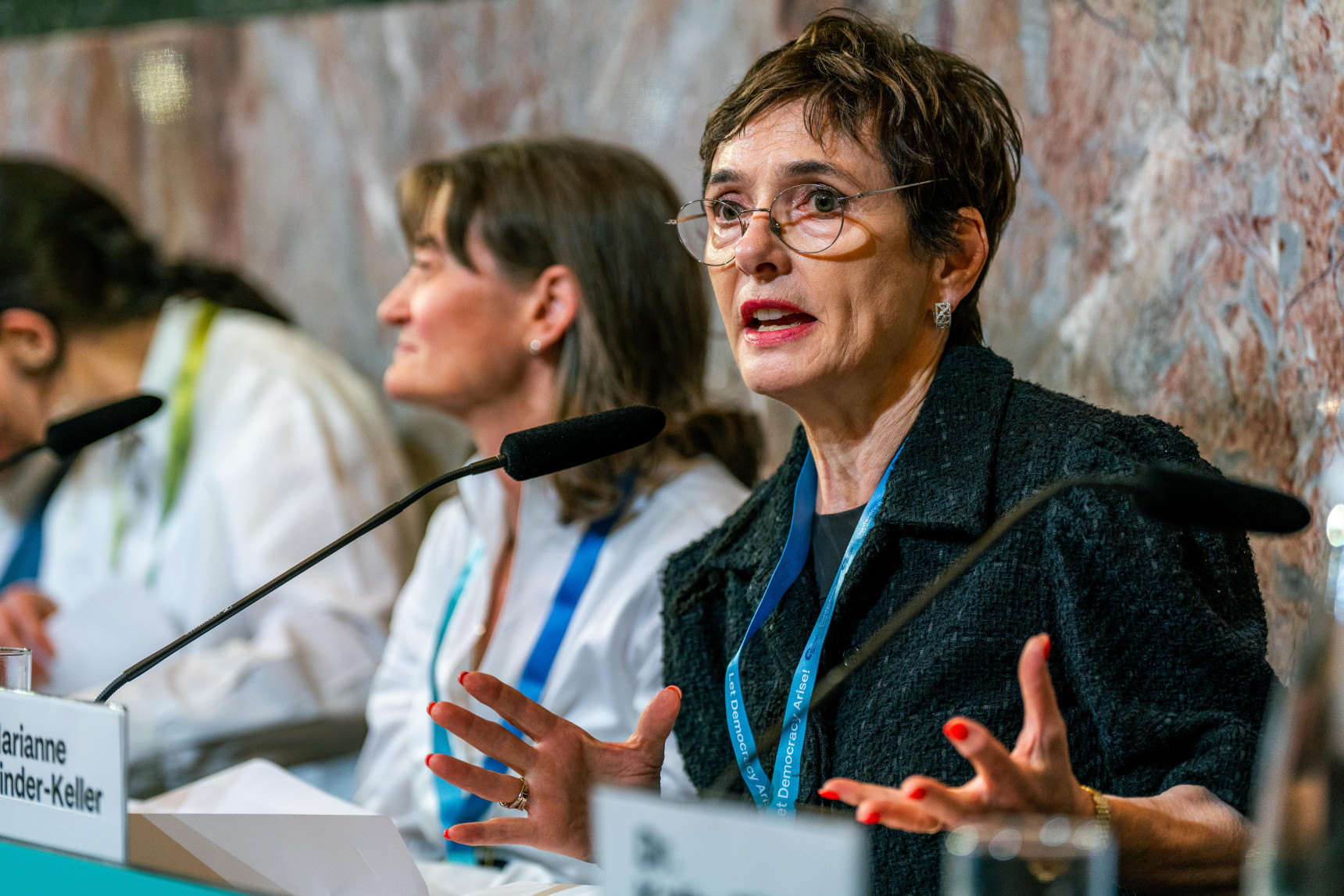 Ständerätin Marianne Binder-Killer in der Rolle der Unterhändlerin der Schweiz